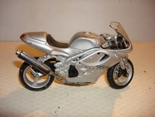 MINIATURE MOTO TRIUMPH DAYTONA 955 I 1/18