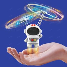 Robot volant lumineux en