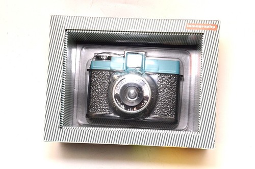Appareil photo analogique lomo - photo,