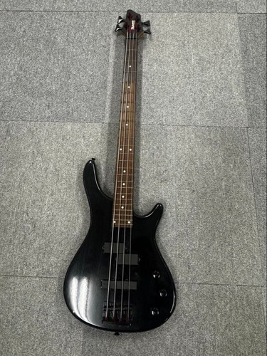Guitare électrique basse - guitare,