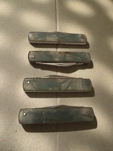 Lot couteaux pliants anciens - couteaux,