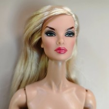 Fashion royalty doll