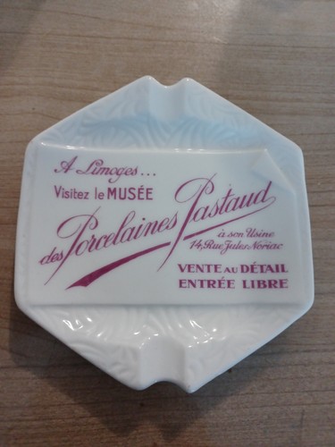 Cendrier musee porcelaines - cendrier,