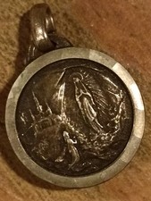 Médaille Religieuse Ancienne