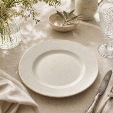 Assiette ancienne blanche