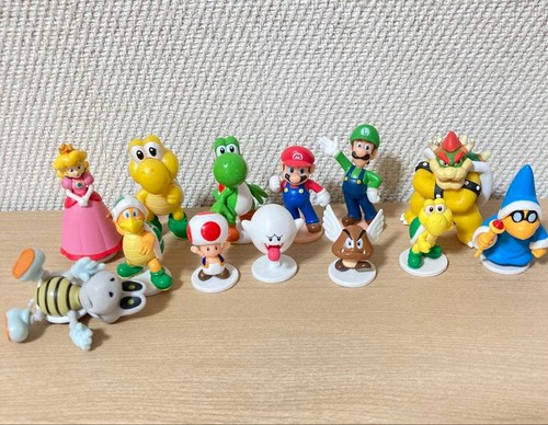 Lot figurines super - lot,