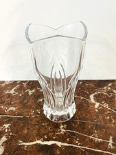 Vase en verre forme tulipe
