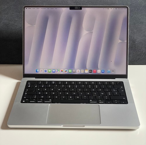 Apple macbook pro - 14",