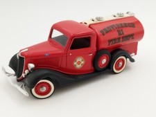 Camion Citerne Ford V8 de 1936 au 1:19 Polistil -  Modèle Réduit de Collection !