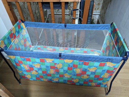Lit bébé avec matelas - lit,