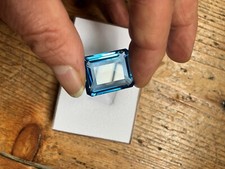 GEMME GRANDE PIERRE TOPAZE BLEUE  68,16 CARATS INDE