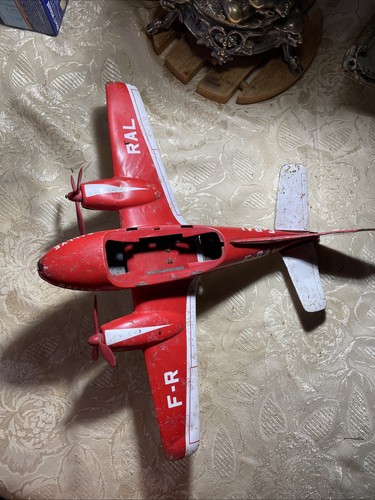 Avion tôle ancien - avion,
