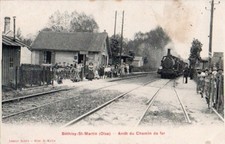 60  CPA  DEBUT 1900 BETHISY SAINT MARTIN  ARRET DU CHEMIN DE FER