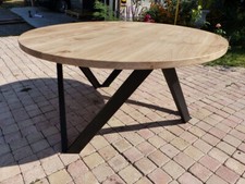 Table ronde piètement industrielle 
