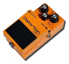 Pédale de distorsion BOSS DS-1 2290 testée et fonctionnelle
