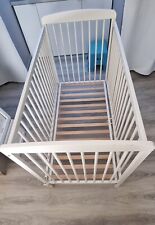 Lit à barreaux 60/120 cm. vendu avec matelas, protège matelas et drap housse