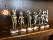 12 Figurines Historiques