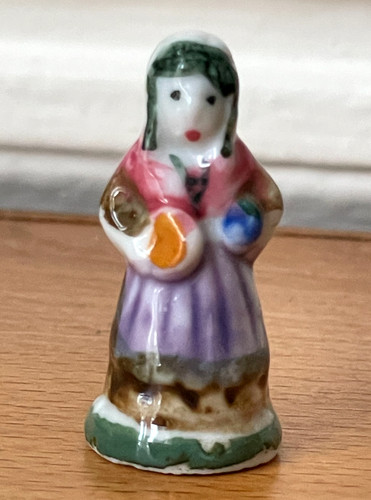 Fève femme ancienne - fève,