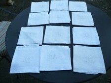 12 serviettes de table
