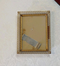 Cadre photo vintage en métal doré ajouré – Made in Denmark – 16,3 × 21cm – 265 g