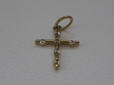 Pendentif en or - Croix et