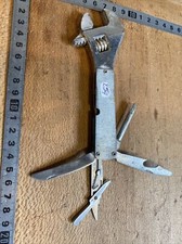 N.254  outil Non ancien Clé à molette multifonctions, décapsuleur