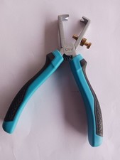 Pince a dénuder  160 mm