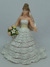 FIGURINE ANCIENNE PVC DAME EN