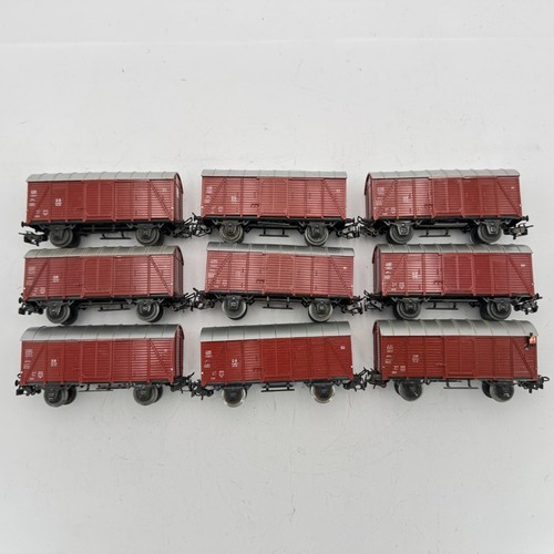Wagon marchandises couvert - marchandises,