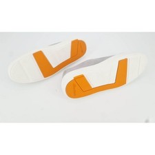 Chaussures plates grises et