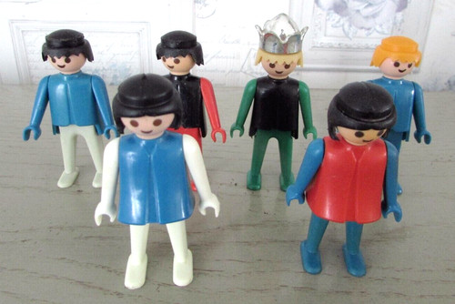 Lot figurines personnages - 6,