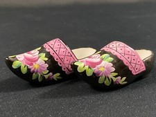 Paire de sabots miniatures en