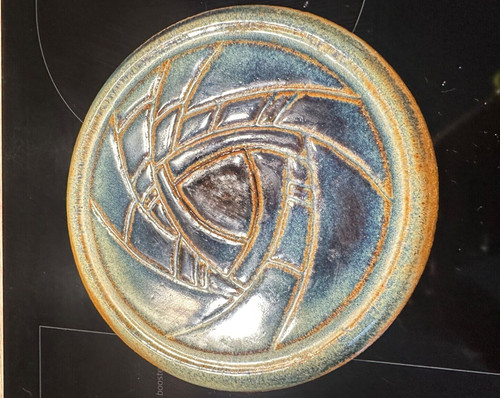 Plat service rond gres - en,
