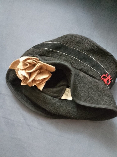 Cinq six mouches chapeau - cinq,
