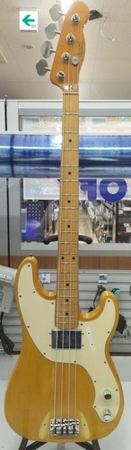 Guitare basse électrique