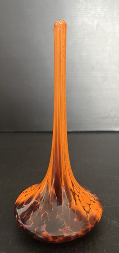 Objet décoratif forme - , vase