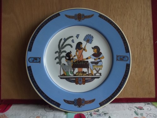 Assiette porcelaine fine royal