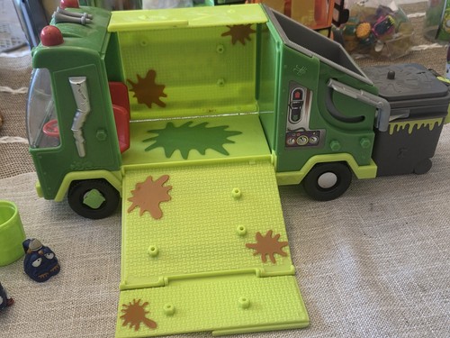 The trash pack garbage - garbage, truck