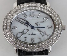 MONTRE DE FEMME - ZEADES - MONACO - ETAT NEUF - 3,5 x 3 cm