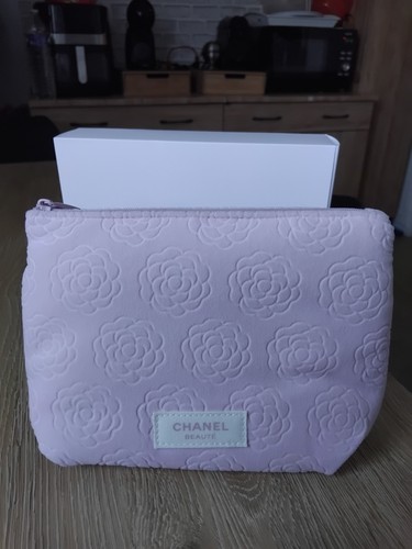 Très belle trousse - très,
