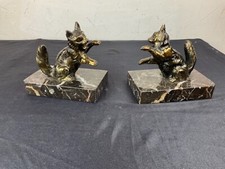 CHAT qui joue en serre livre