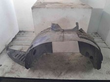 Pare-boue aile avant gauche