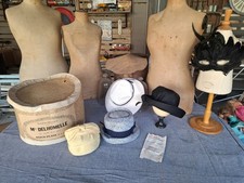 Lot de 4 chapeaux vintages ancien boite a chapeau et masque