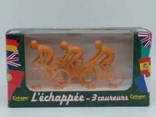 ANCIENNE BOITE DE CYCLISTES EN