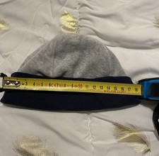 bonnet HUGO BOSS 3 mois et une