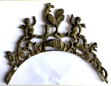 fronton type 18e révolution main serré UHR horloge comtoise coq pediment n 18