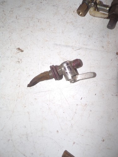 Robinet réservoir années - robinet,