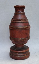 BELLE POIVRIERE EN BOIS TOURNE