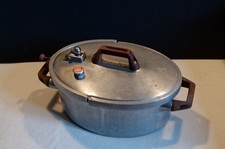 Ancienne Vintage cocotte
