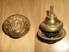  1  Fronton pour fixation Miroir - Cache Clou  ou autres - Ancien 